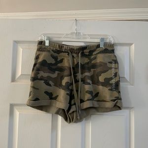 American Eagle Camo Shorts Medium